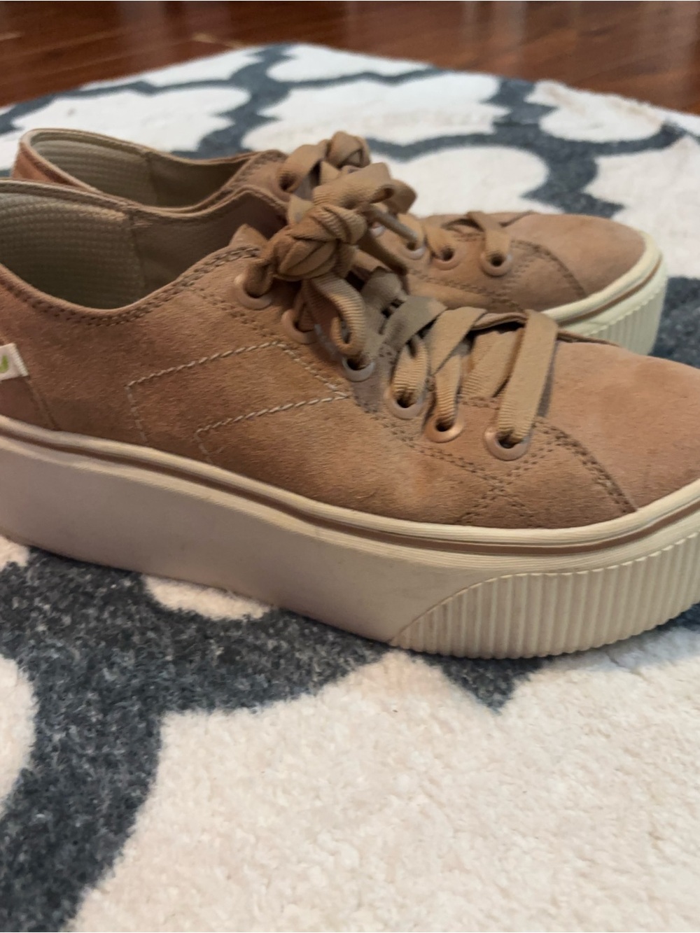 Dr Scholls Platform Suede Sneakers in Tan